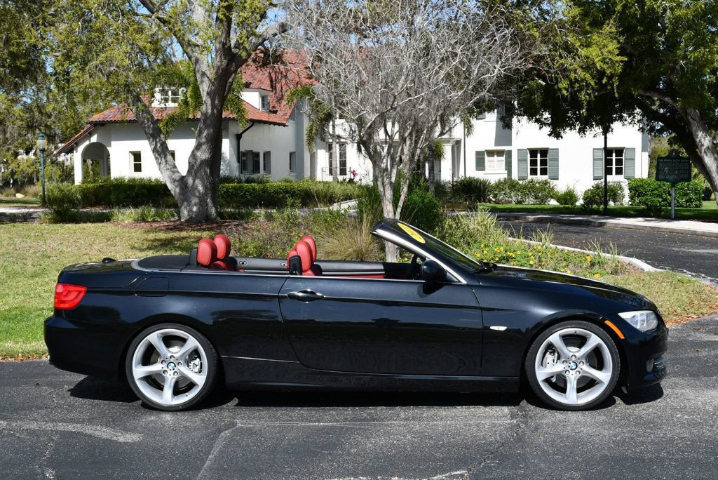 Used 2011 BMW 335i Convertible image 43