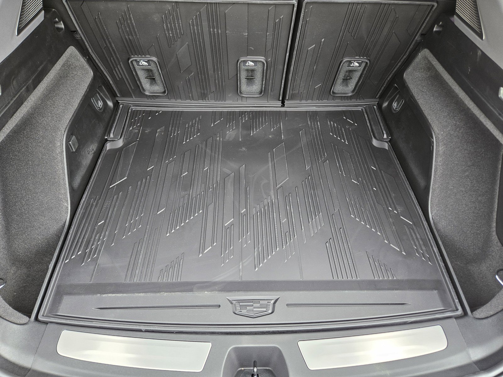 New 2026 Cadillac Optiq Sport 1 w/ LPO, Floor Liner Package RWD image 22