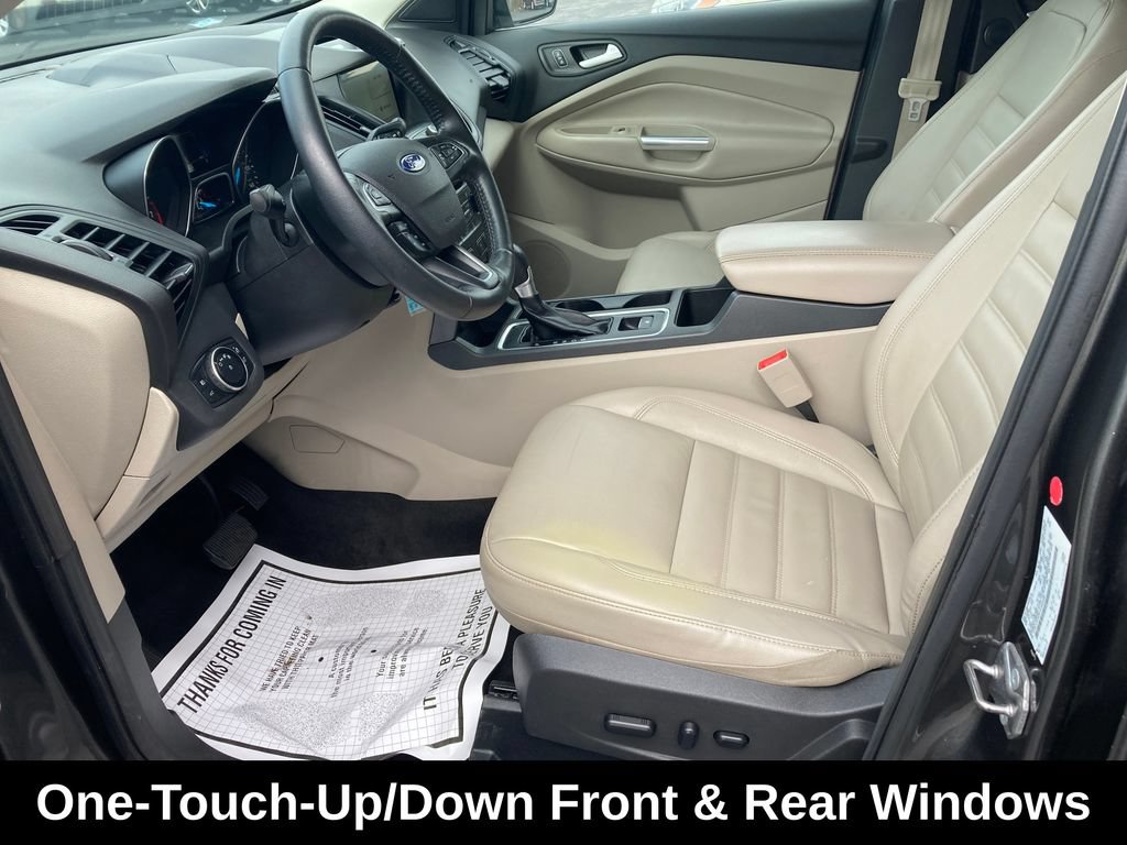 Used 2017 Ford Escape SE w/ SE Leather Comfort Package AWD/4WD image 12