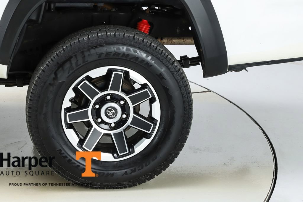 Used 2018 Toyota Tacoma TRD Off-Road image 43