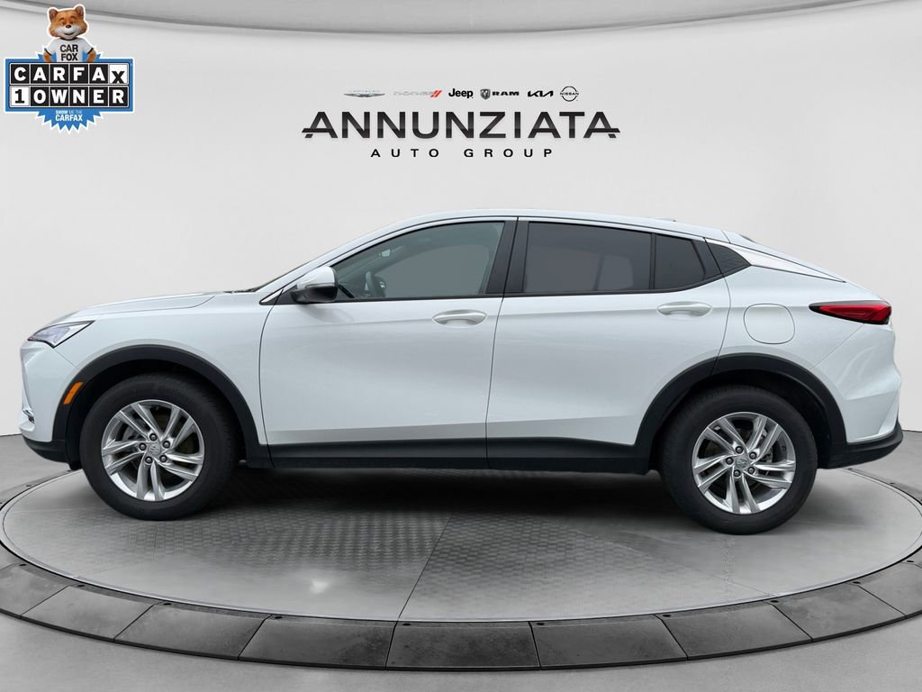 Used 2025 Buick Envista Preferred FWD image 2
