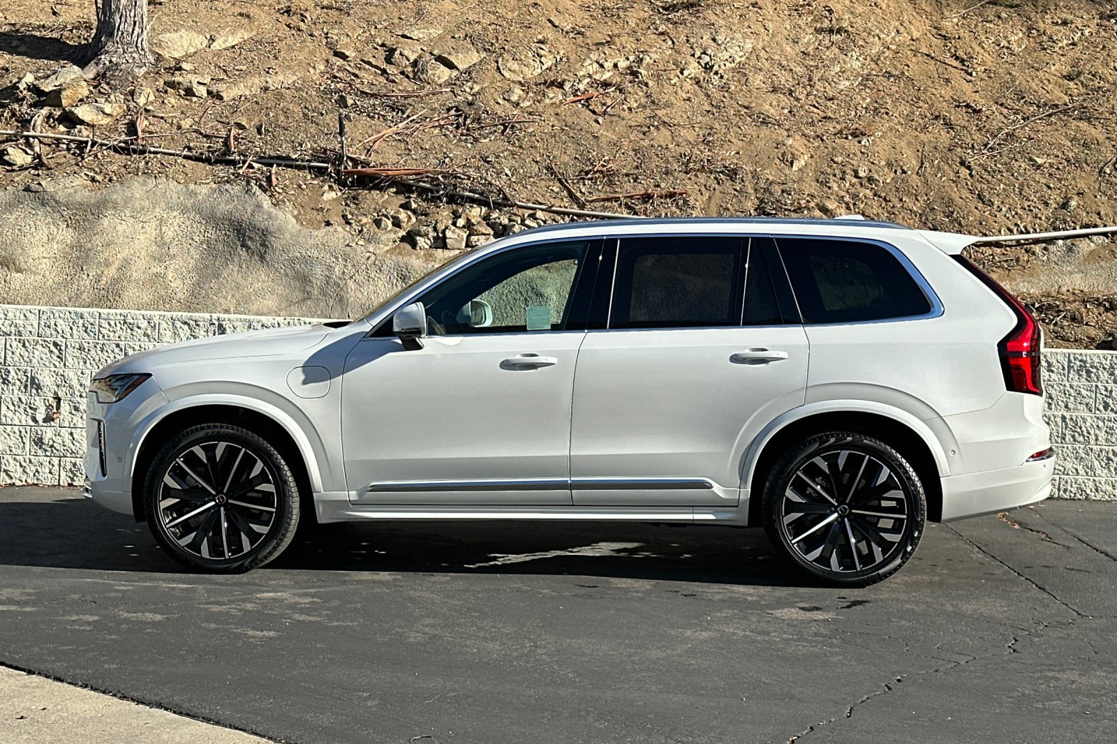Used 2026 Volvo XC90 T8 Plus AWD/4WD image 8