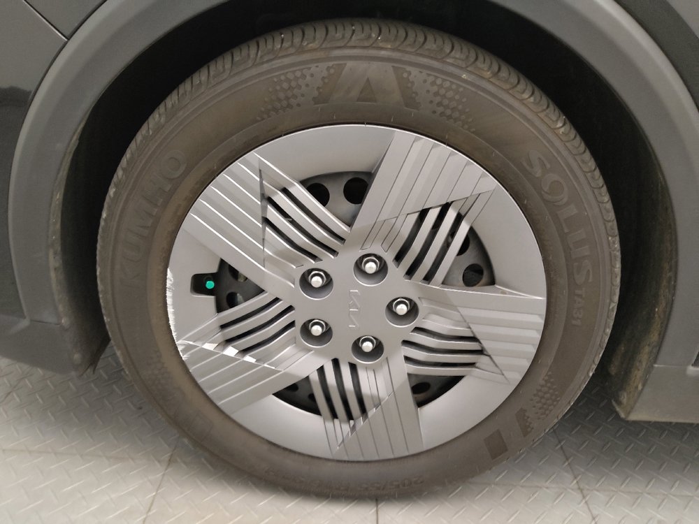 Used 2025 Kia K4 FWD image 31