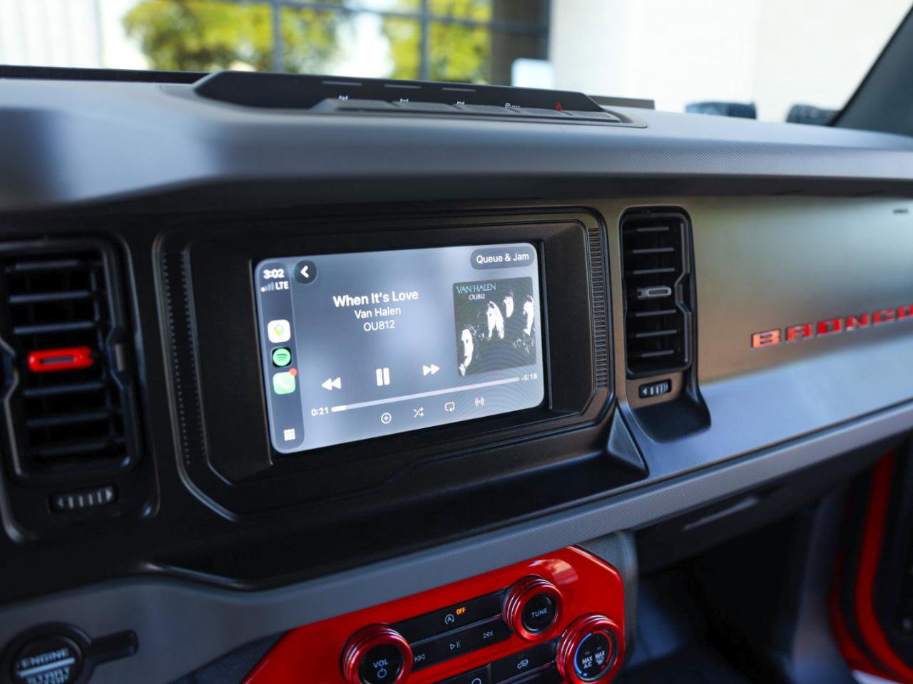 Used 2022 Ford Bronco 2-Door w/ Sasquatch Package AWD/4WD image 35