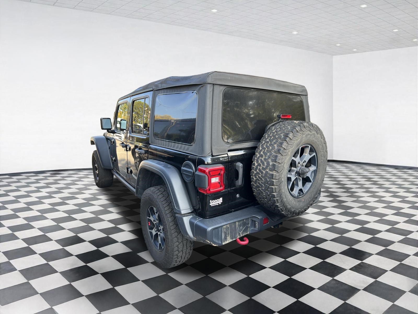 Used 2019 Jeep Wrangler Unlimited Rubicon w/ Cold Weather Group AWD/4WD image 6