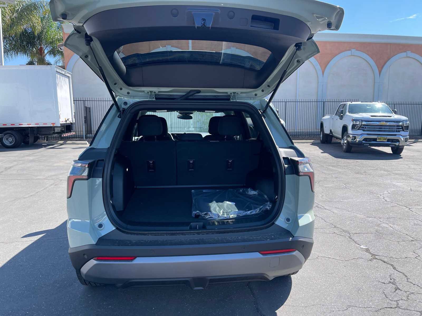 New 2026 Chevrolet Equinox LT image 12