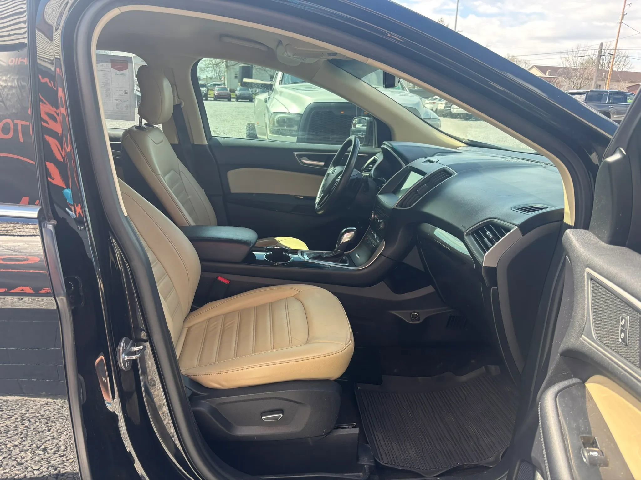 Used 2018 Ford Edge SEL w/ Equipment Group 201A AWD/4WD image 15
