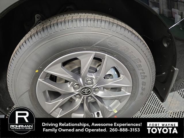 New 2025 Toyota Sienna XLE image 10