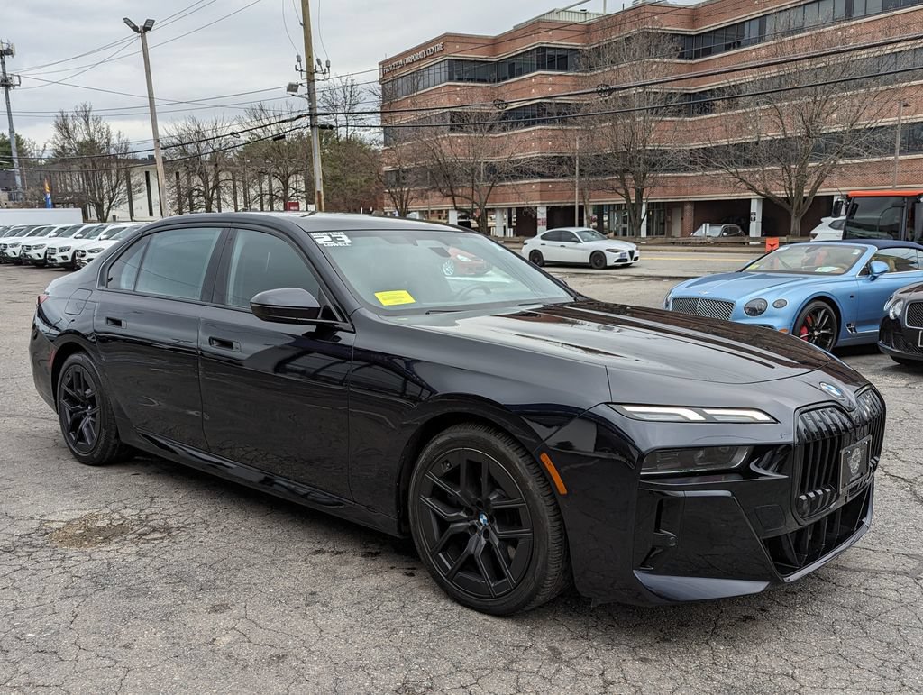 Used 2023 BMW 760i xDrive AWD/4WD image 5