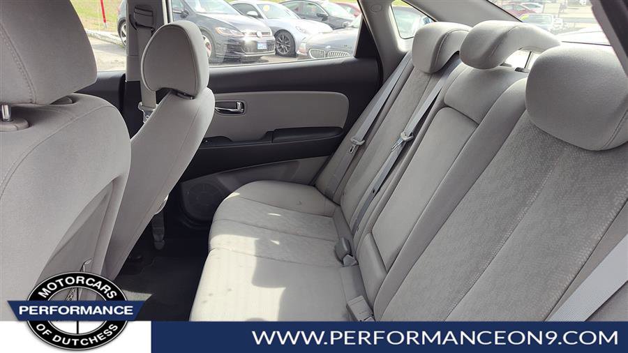 Used 2010 Hyundai Elantra GLS image 13