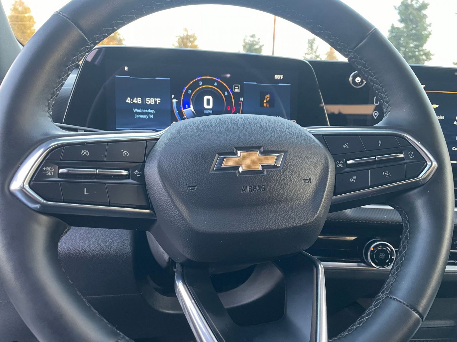 Used 2025 Chevrolet Equinox LT image 28