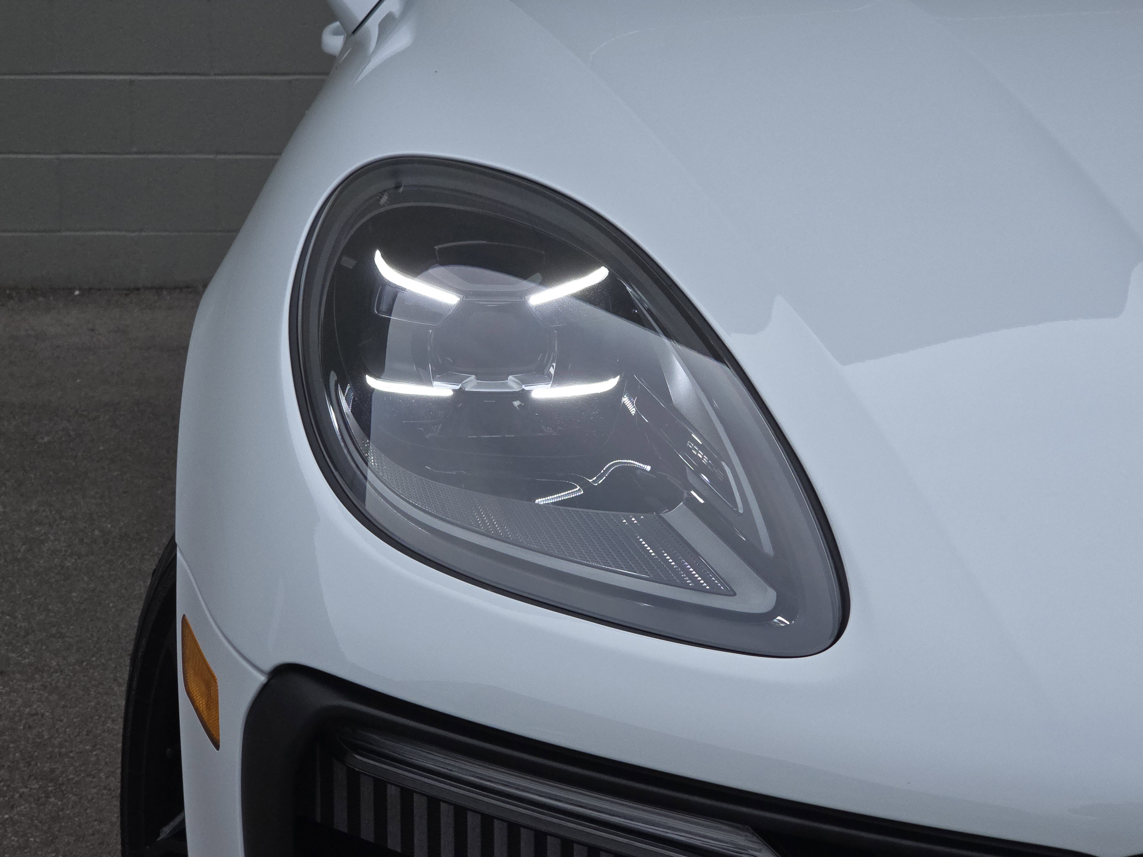 New 2026 Porsche Macan GTS image 11