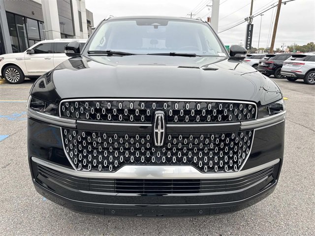 New 2025 Lincoln Navigator L Reserve image 2