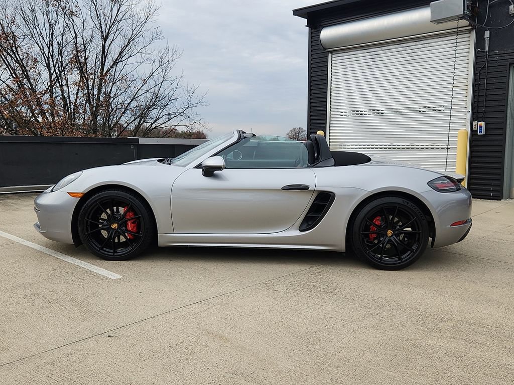 Certified 2019 Porsche 718 Boxster S image 2
