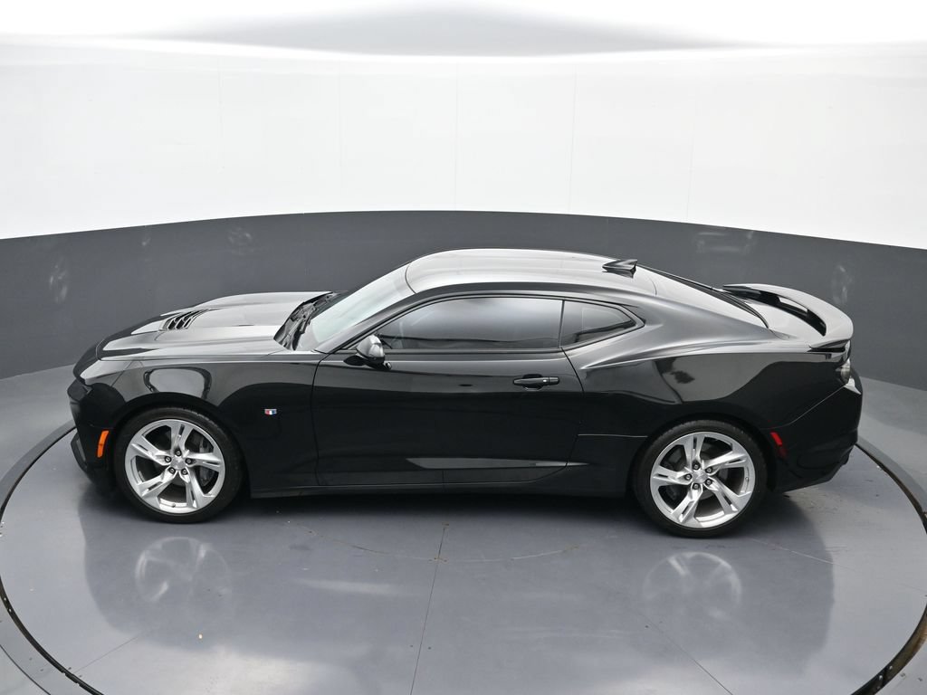 Used 2019 Chevrolet Camaro SS RWD image 30