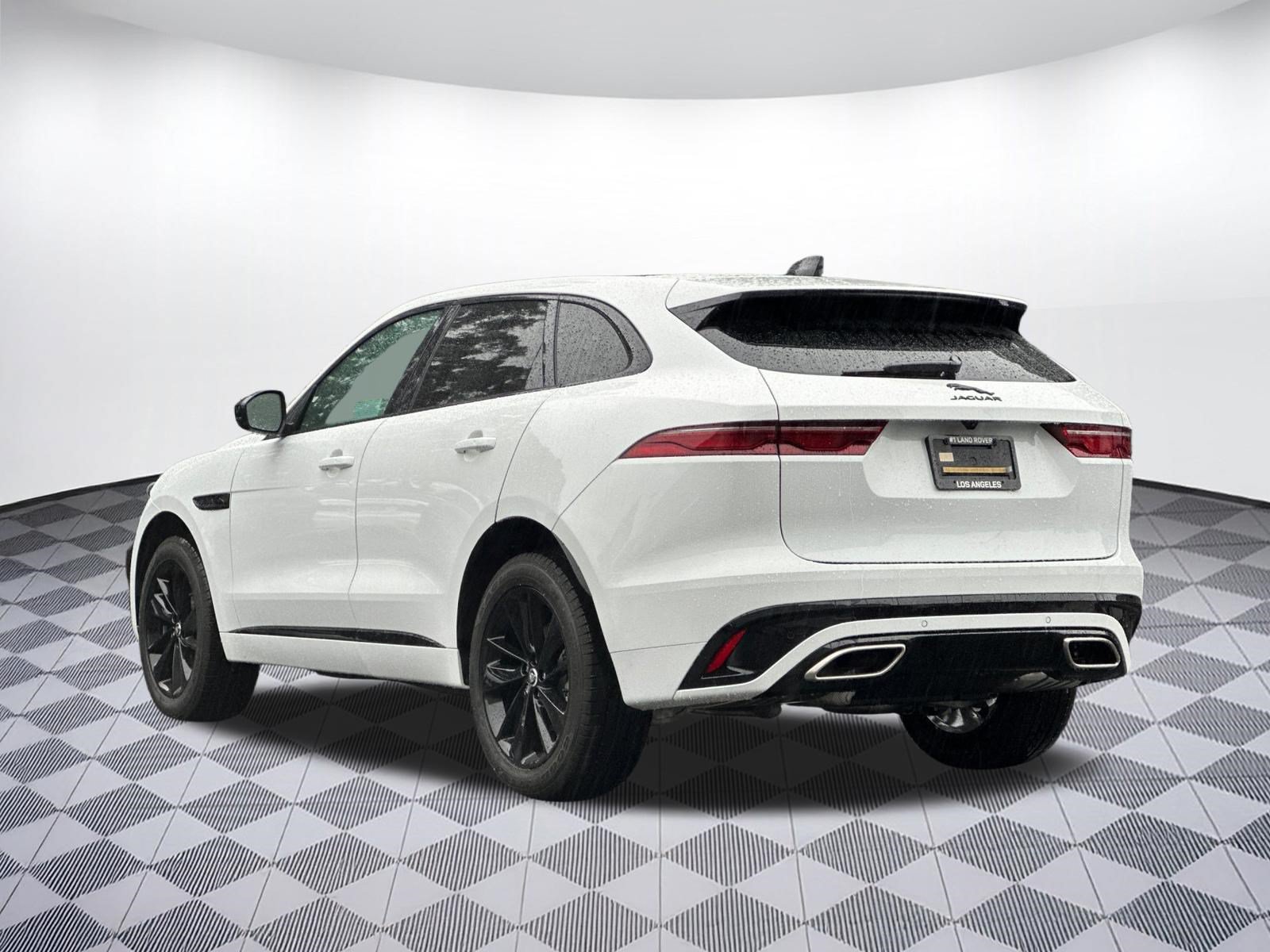New 2025 Jaguar F-PACE R-Dynamic S AWD/4WD image 3