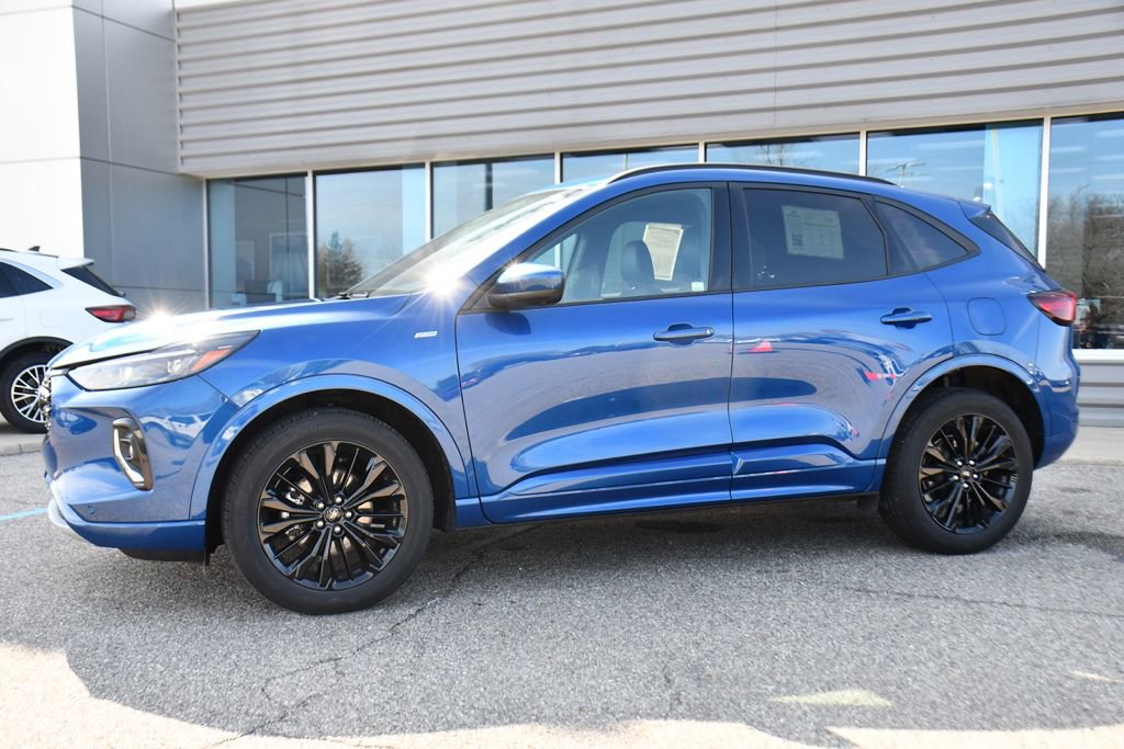 Used 2023 Ford Escape ST-Line Elite image 2