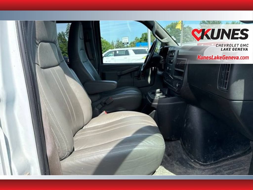 Used 2023 Chevrolet Express 3500 LS RWD image 14