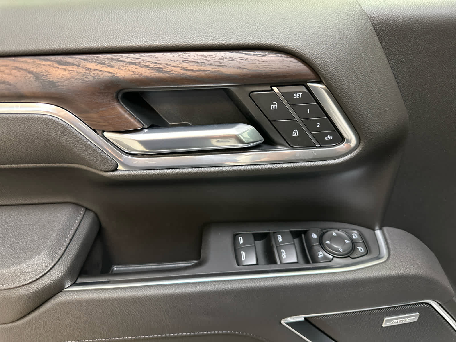 New 2026 GMC Sierra 1500 SLT w/ SLT Convenience Package image 21