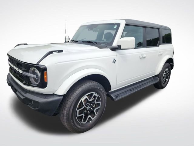 Used 2025 Ford Bronco Outer Banks AWD/4WD image 1