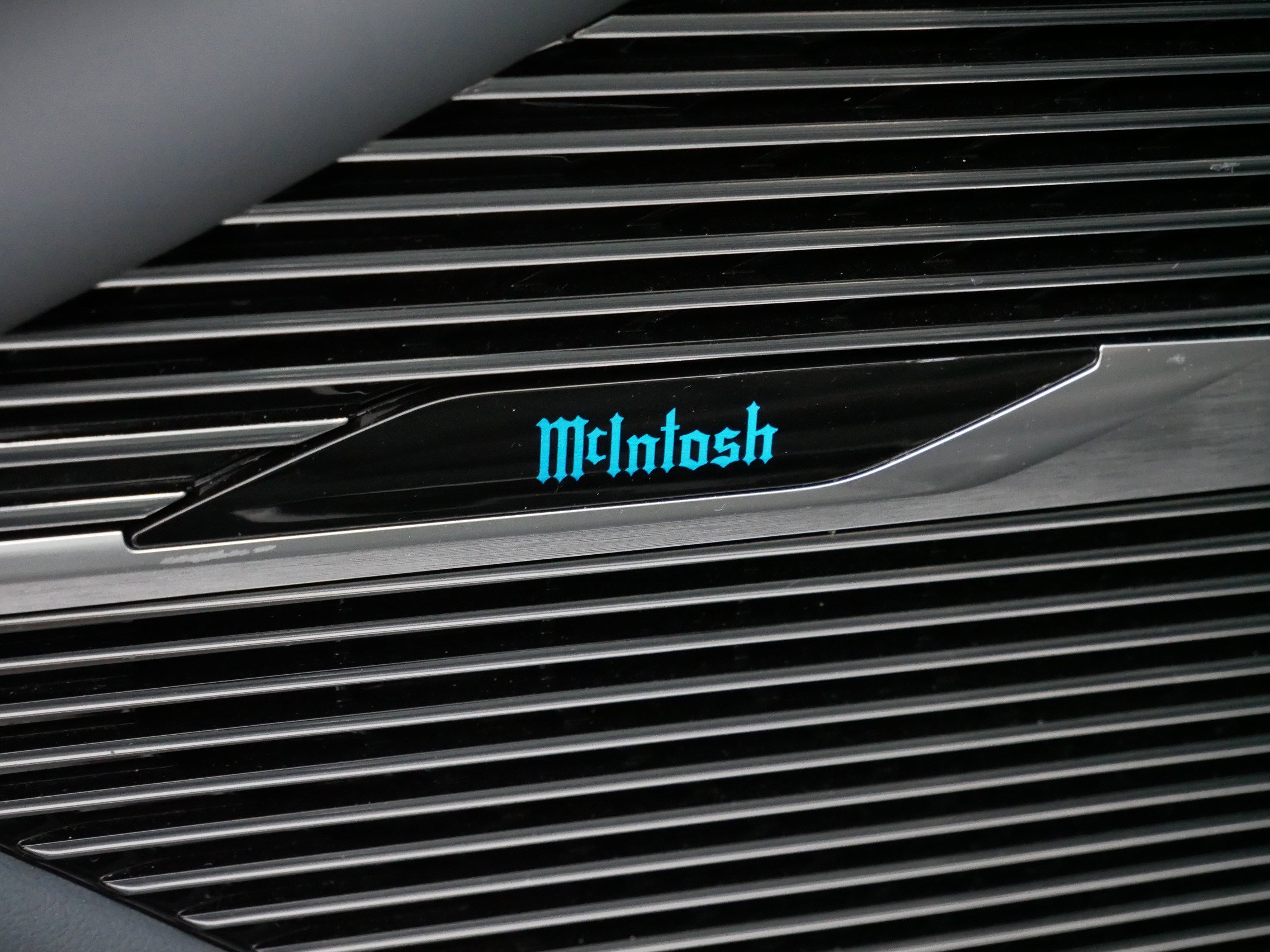 Used 2022 Jeep Grand Wagoneer Series III w/ Rear Seat Video Group 1 image 38