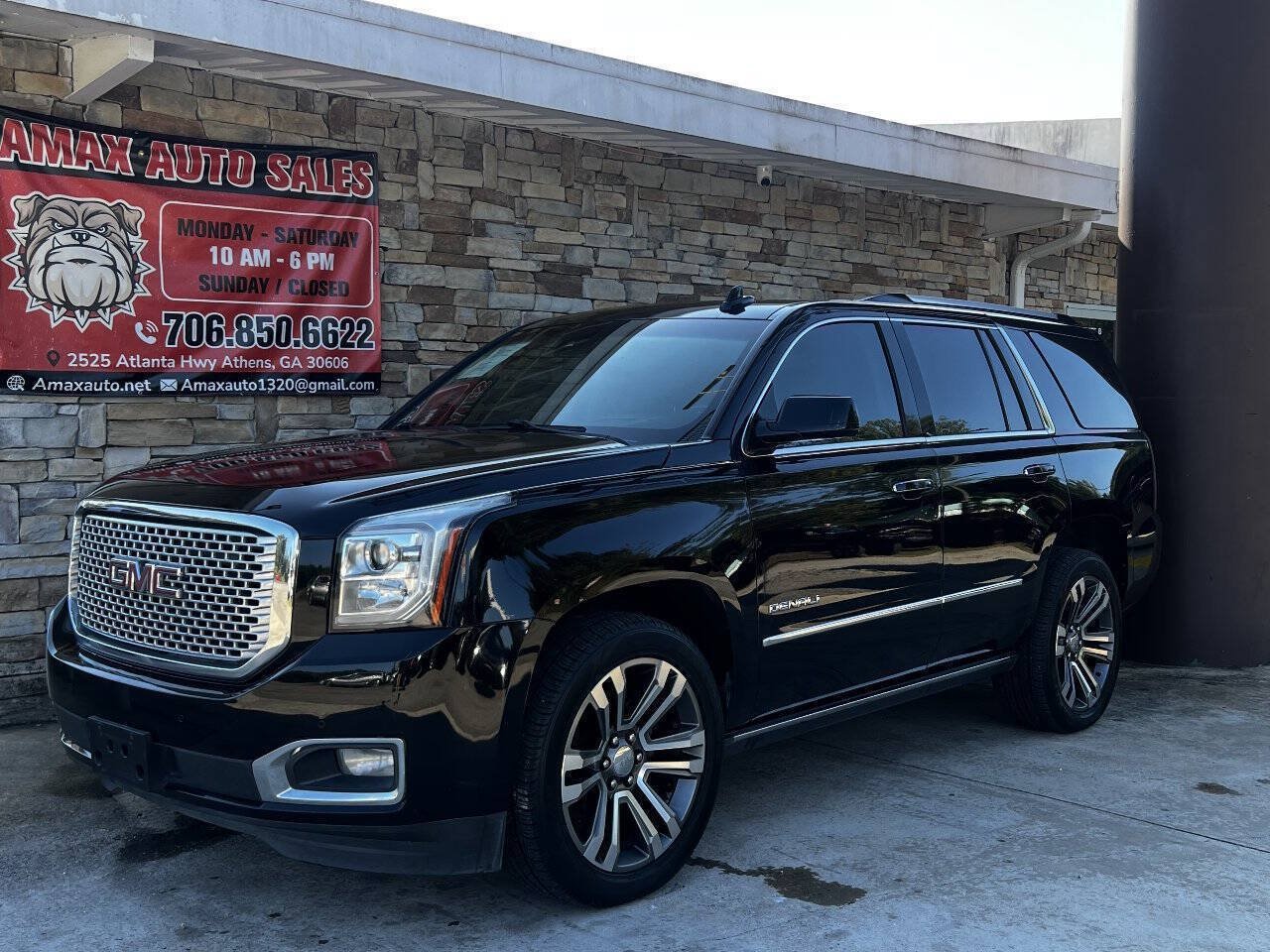 Used 2017 GMC Yukon Denali w/ Open Road Package AWD/4WD image 2