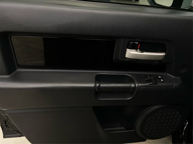Used 2010 Toyota FJ Cruiser 4WD image 24