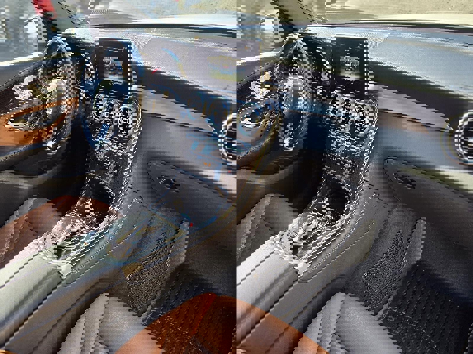 Used 2018 Mercedes-Benz GLC 300 4MATIC Coupe image 47