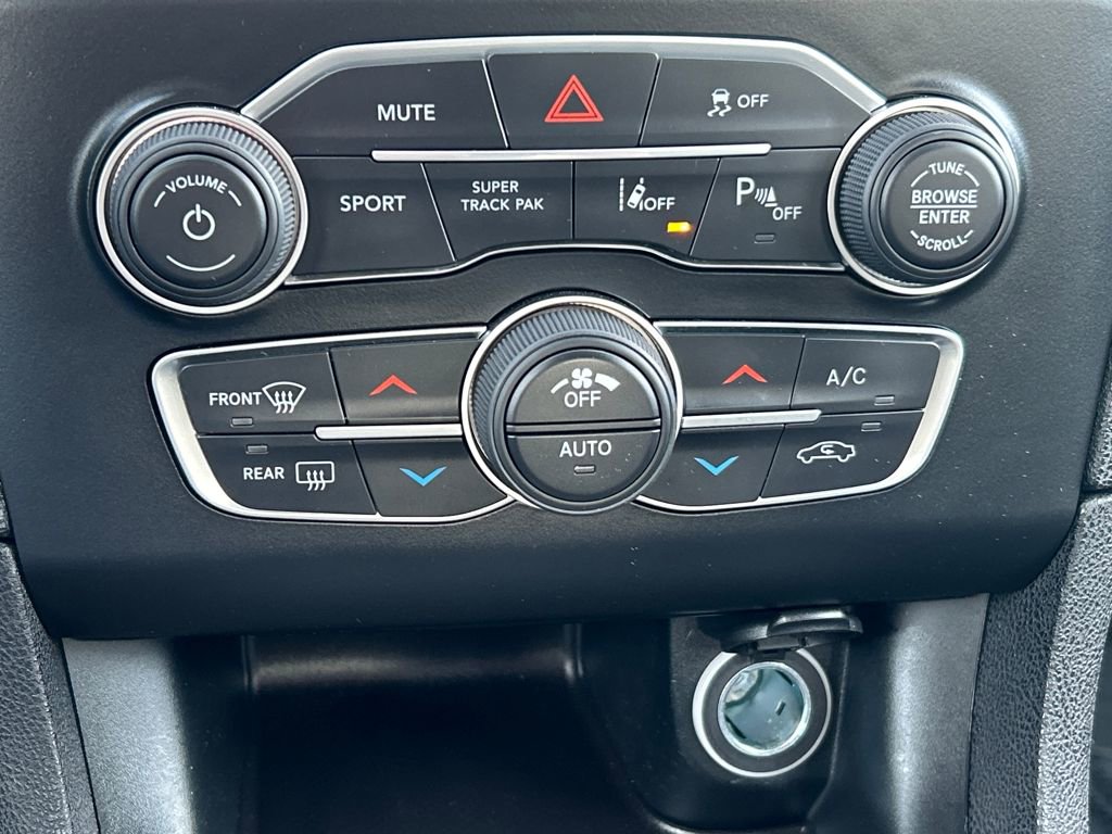 Used 2023 Dodge Charger R/T w/ Harman/Kardon Audio Group image 15