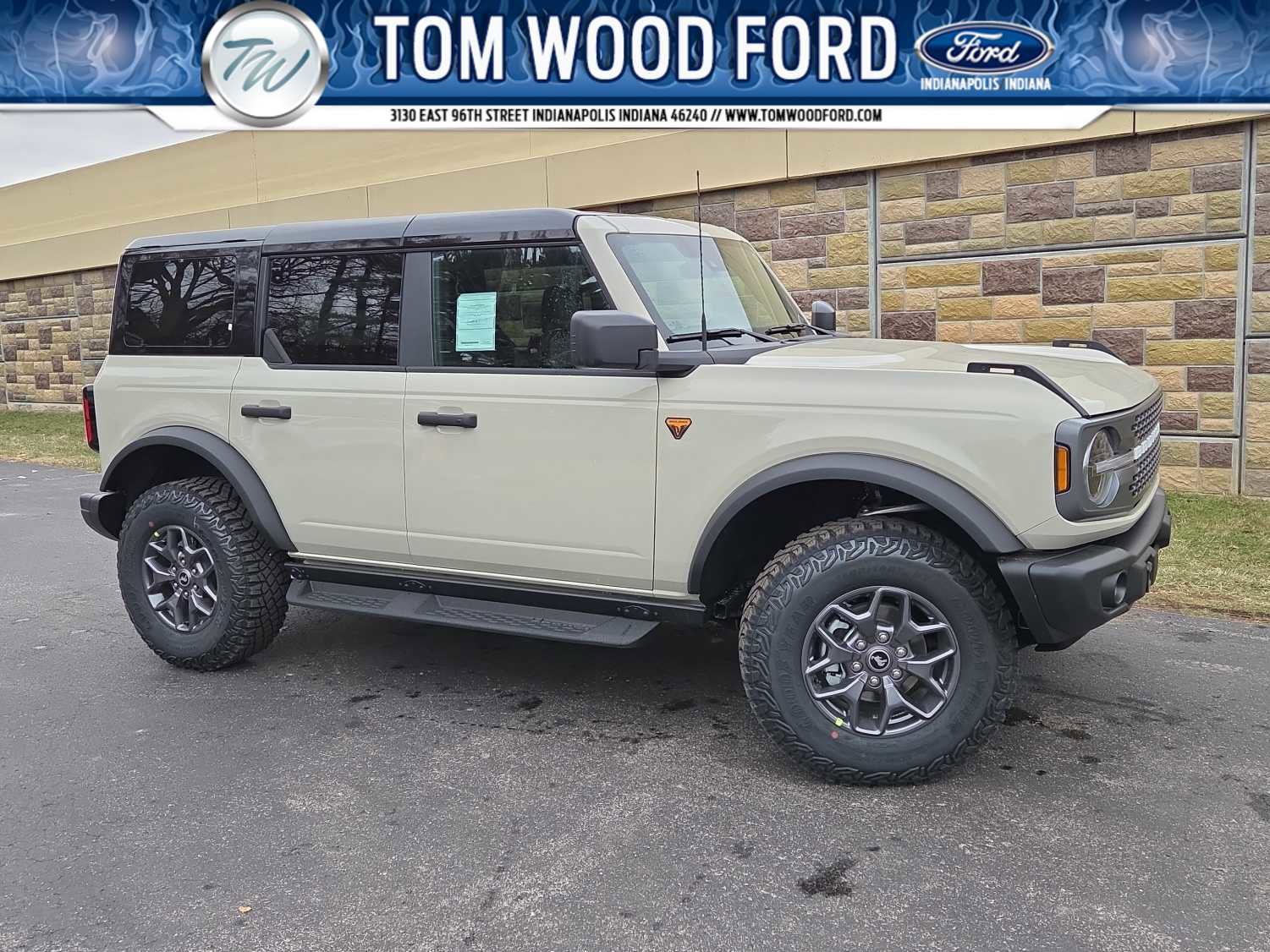 New 2025 Ford Bronco Badlands image 1