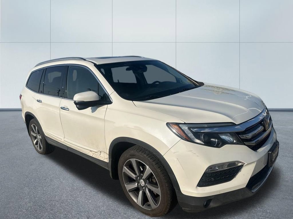 Used 2017 Honda Pilot Touring video 2