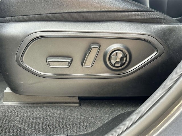 Used 2024 Jeep Grand Cherokee Limited image 29