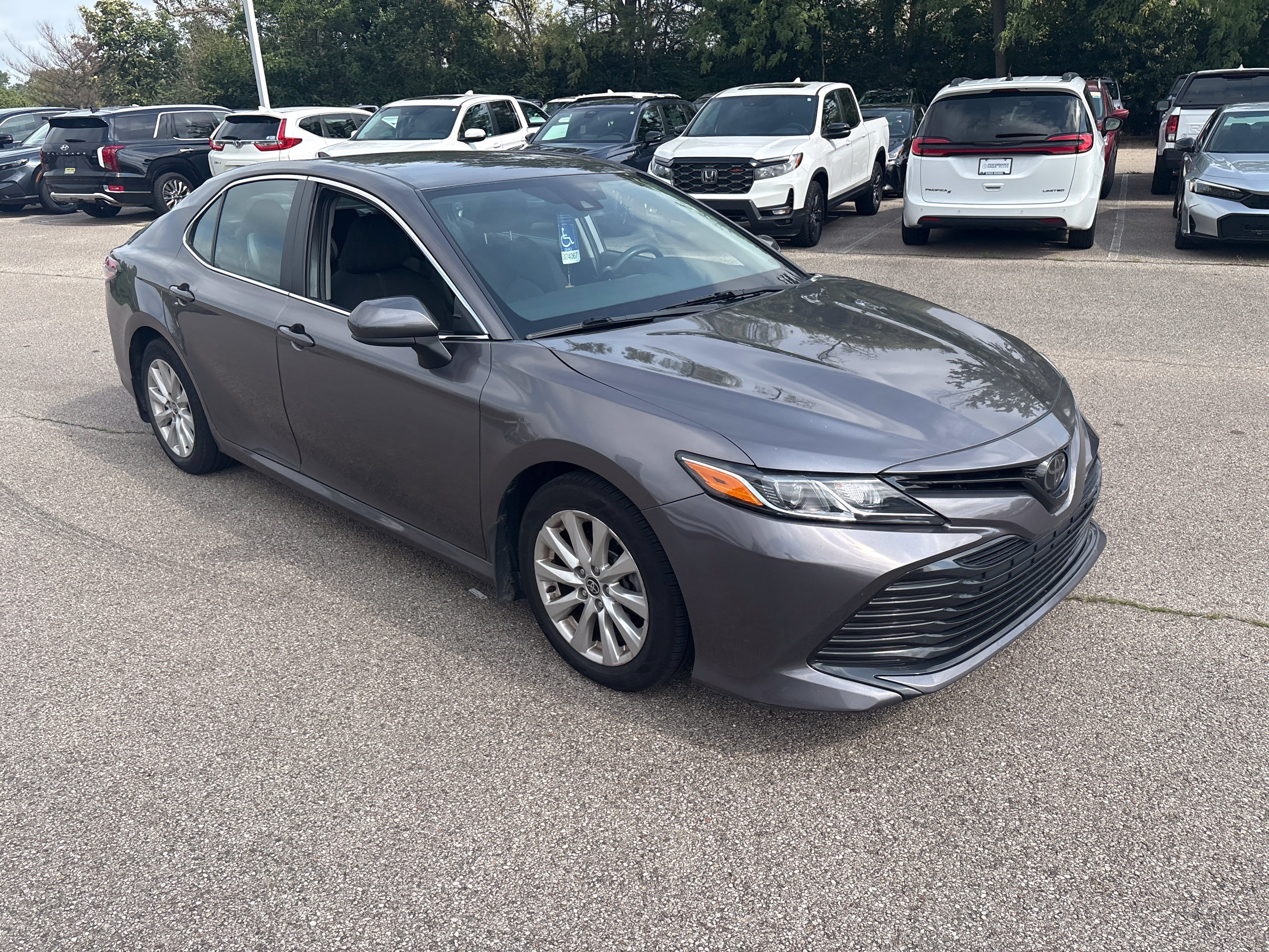 Used 2020 Toyota Camry LE FWD image 18