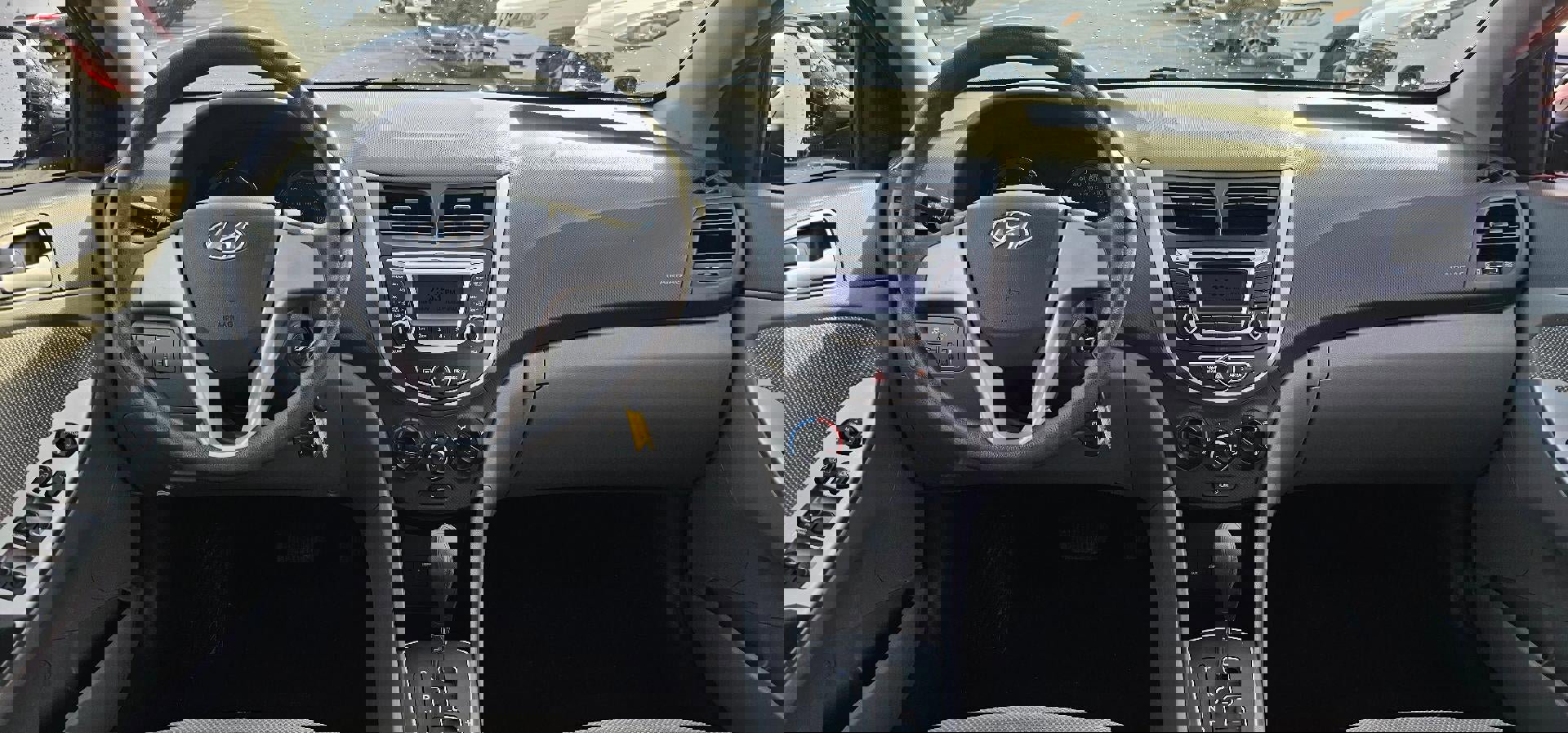 Used 2014 Hyundai Accent GLS image 12