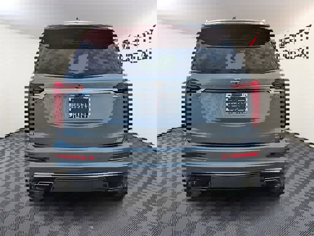 Used 2024 Cadillac XT6 Premium Luxury w/ Technology Package image 5