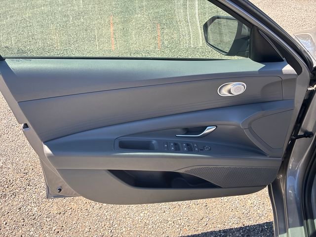 Used 2023 Hyundai Elantra SEL FWD image 10