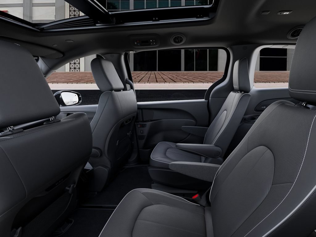 New 2027 Chrysler Pacifica Limited FWD image 23