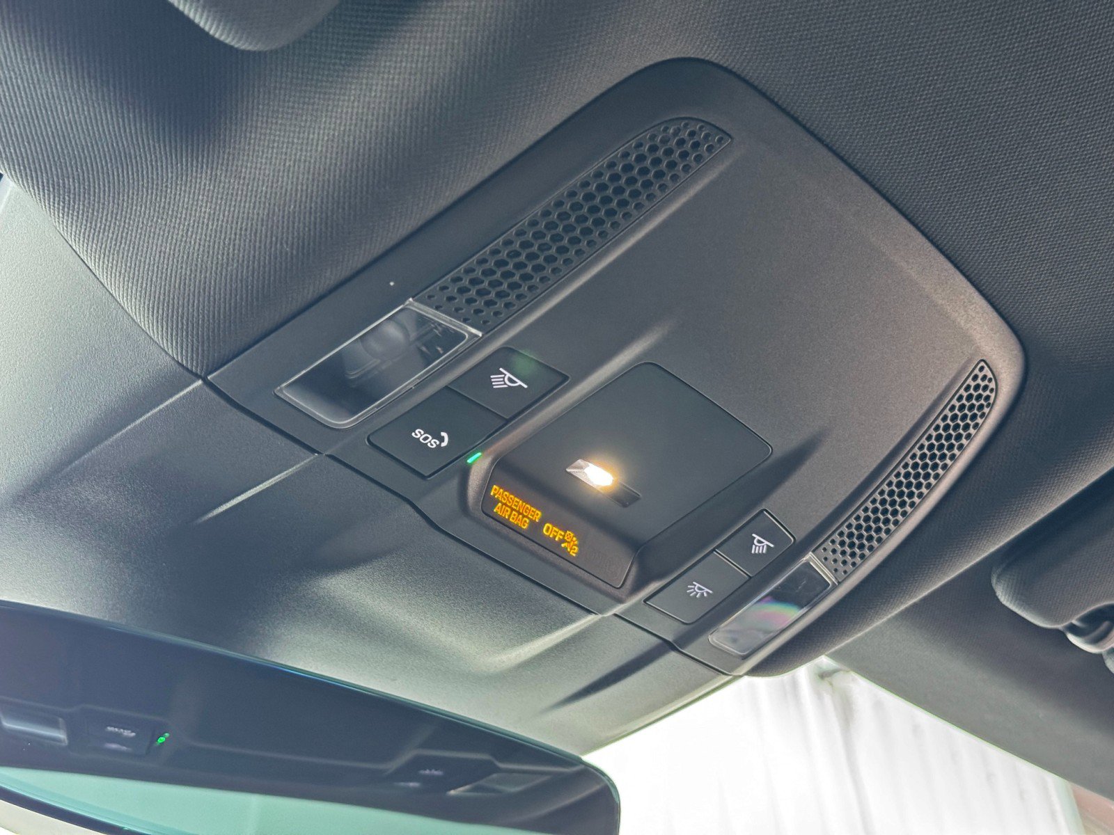 Used 2023 Porsche Taycan image 31