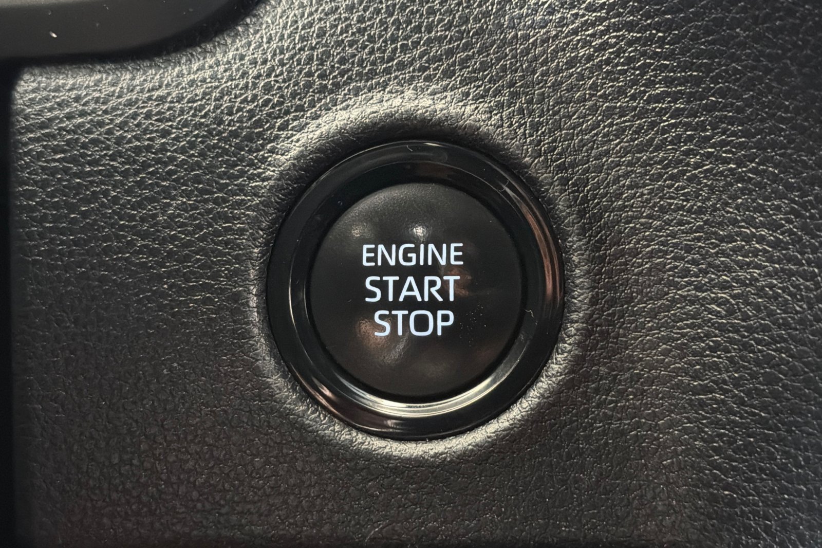 Used 2025 Toyota Tundra SR5 w/ SR5 Convenience Package AWD/4WD image 23