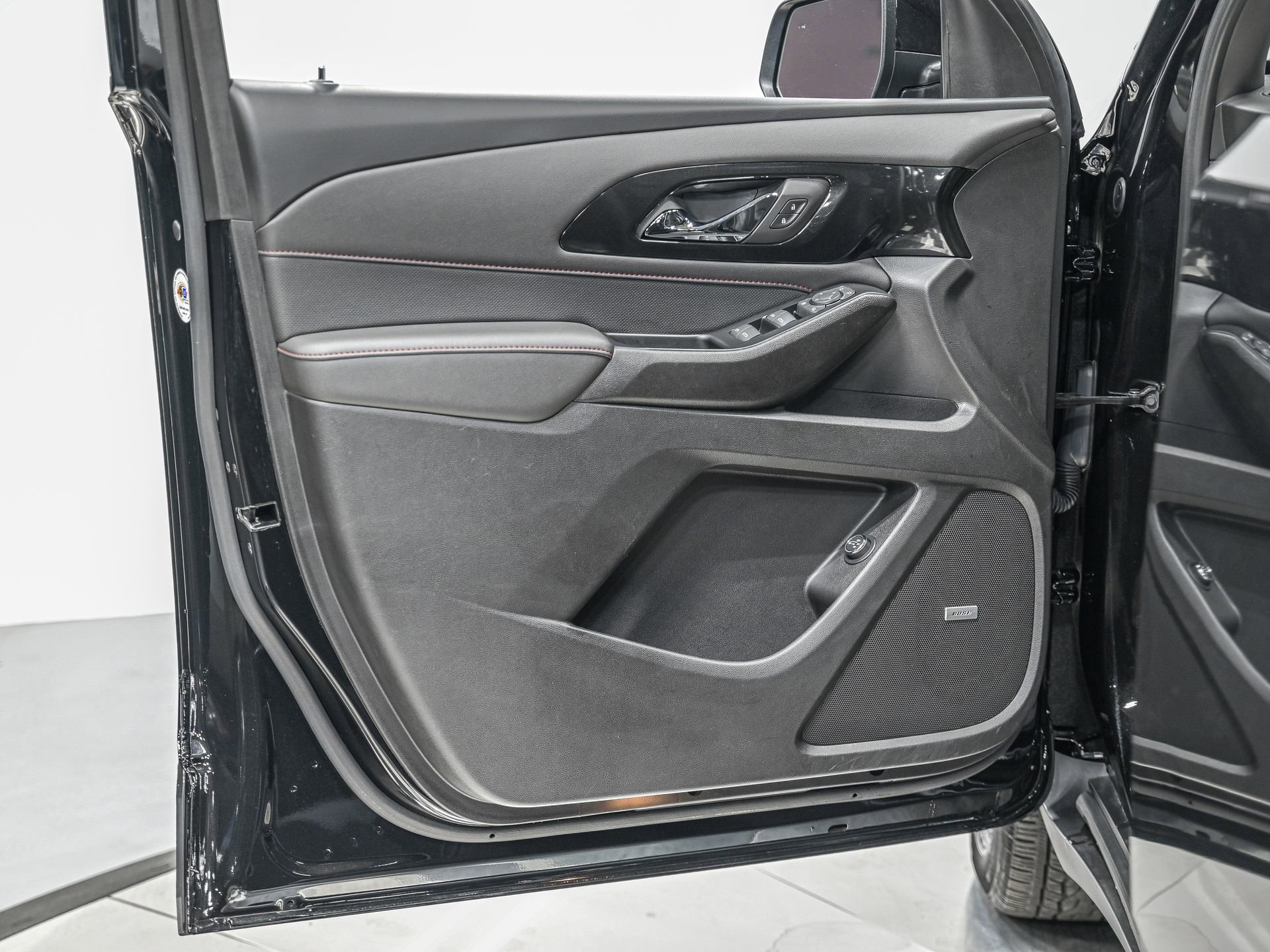 Used 2023 Chevrolet Traverse RS image 13