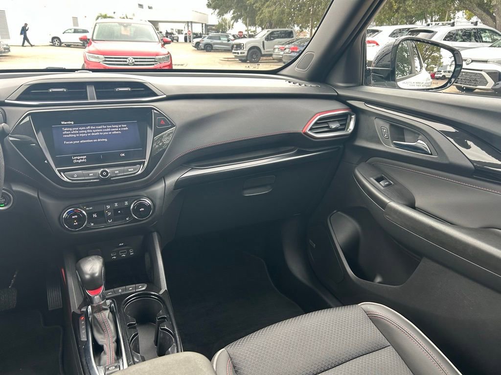 Used 2021 Chevrolet TrailBlazer RS w/ Technology Package image 11