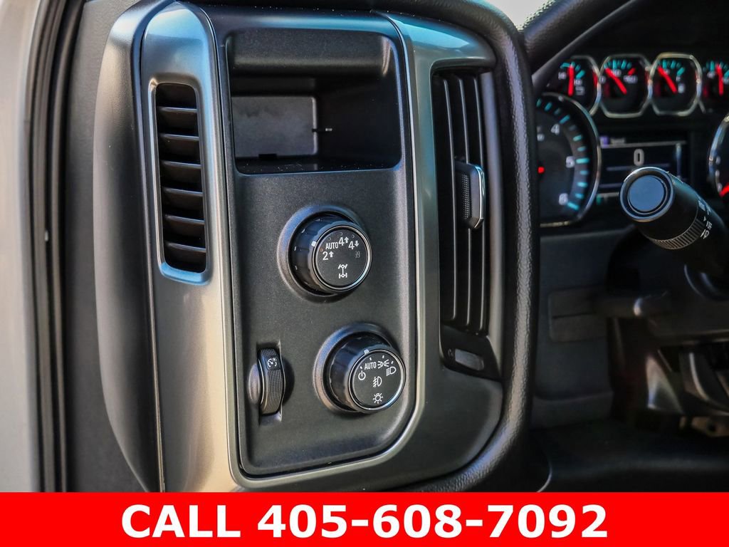 Used 2018 Chevrolet Silverado 1500 LT w/ Texas Edition AWD/4WD image 33