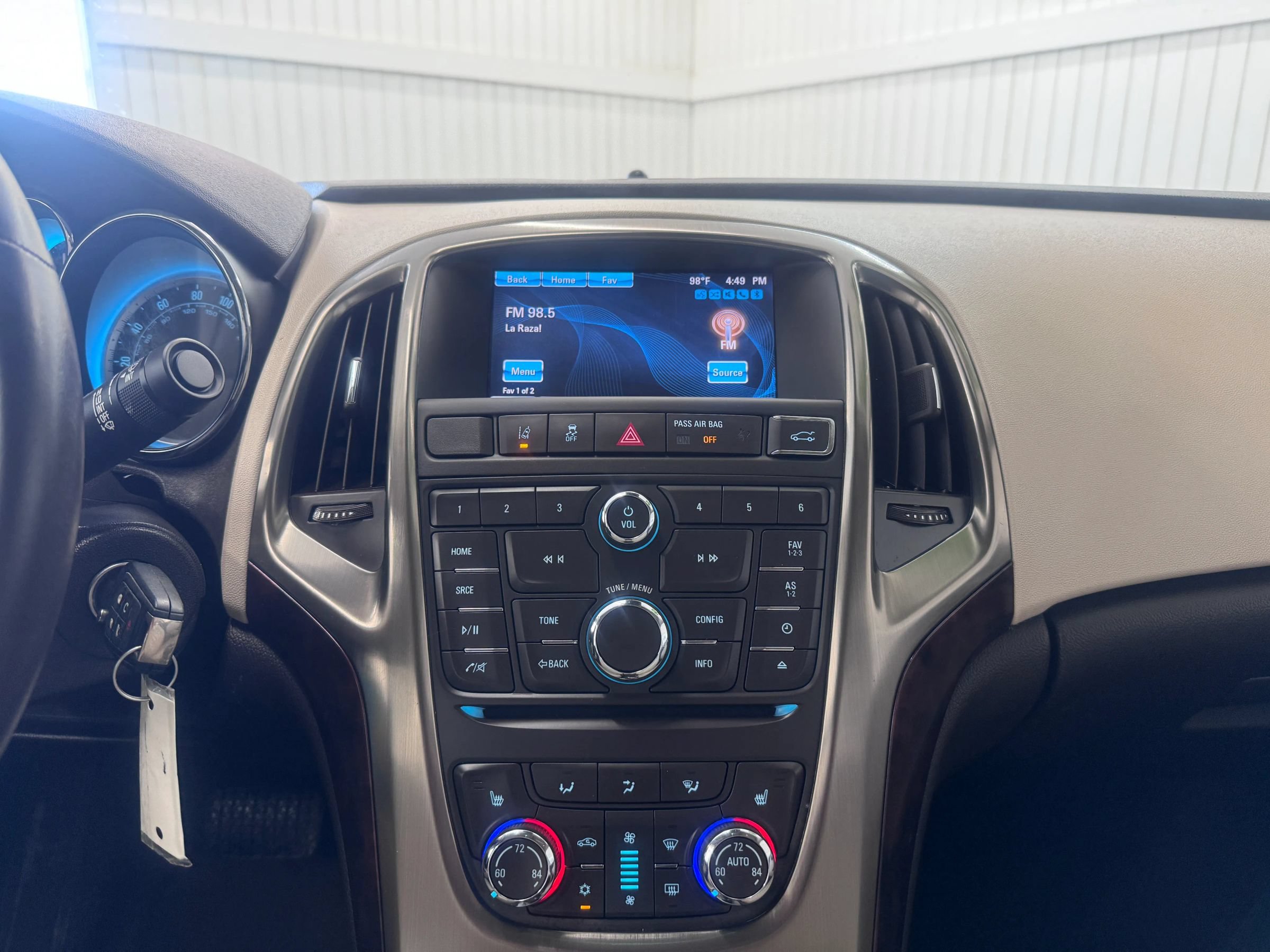 Used 2014 Buick Verano Convenience FWD image 18