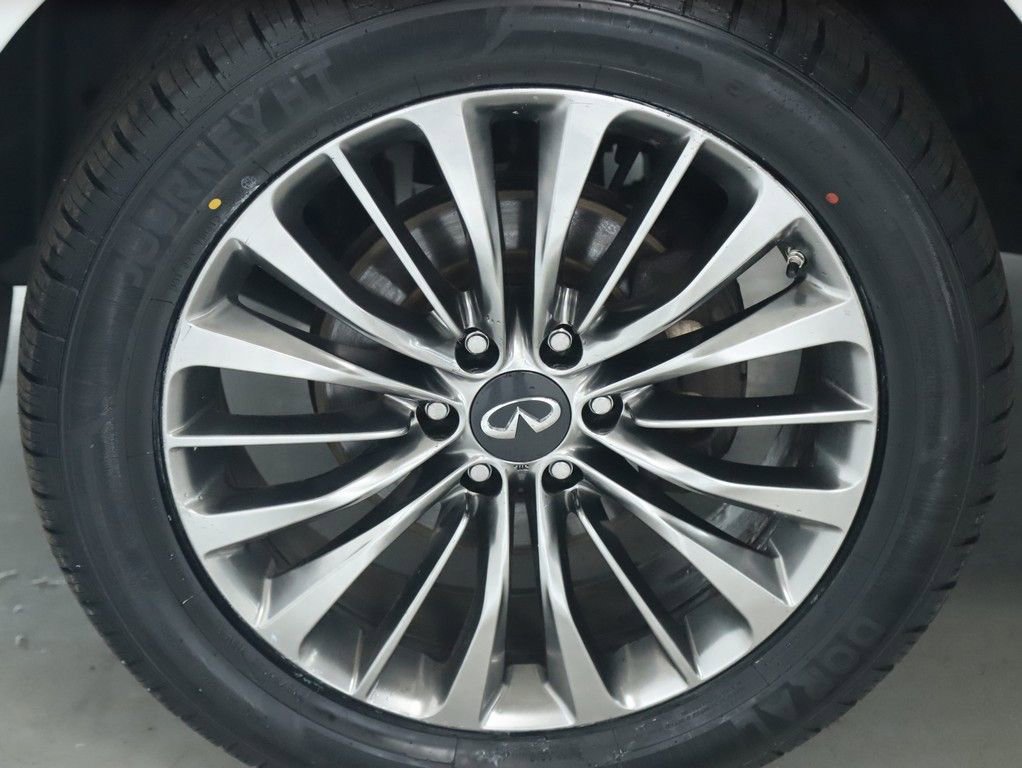 Used 2018 INFINITI QX80 2WD w/ Driver Assistance Package image 41