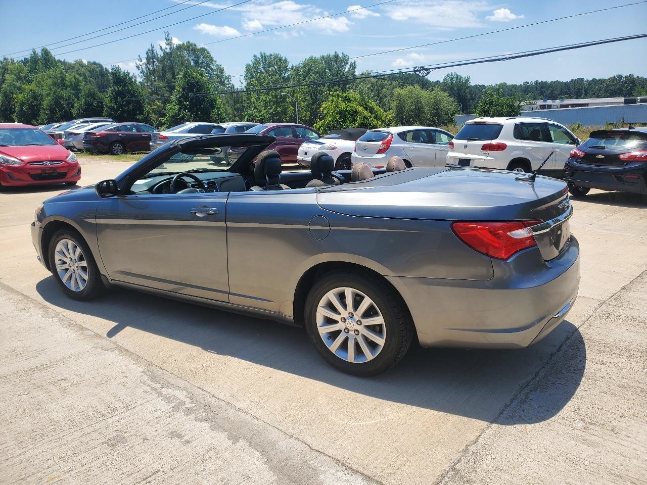 Used 2012 Chrysler 200 Touring FWD image 8