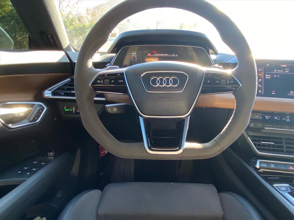 Used 2022 Audi e-tron GT Premium Plus image 4