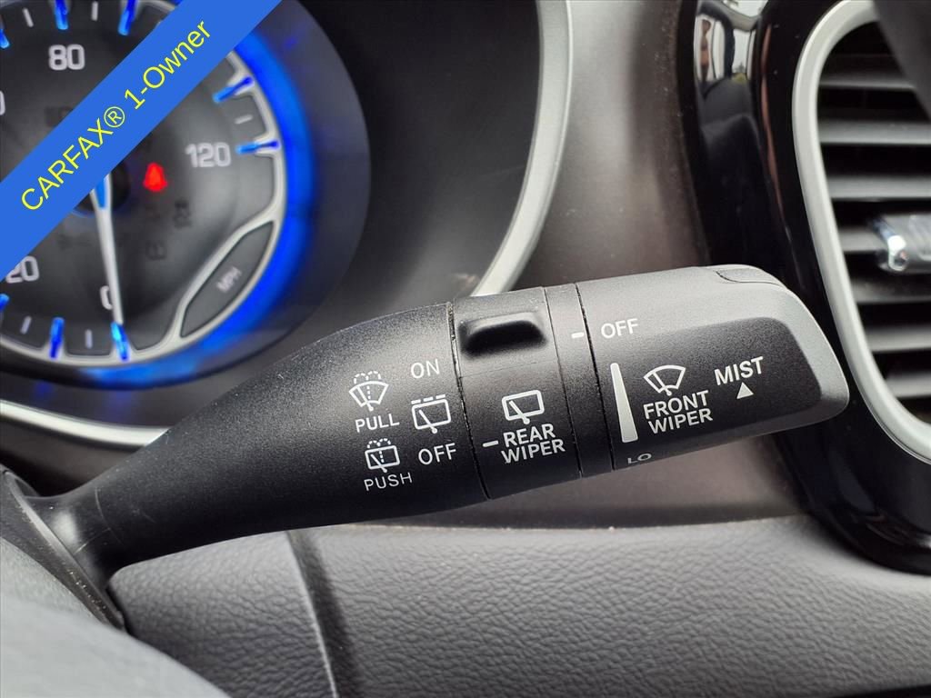 Used 2024 Chrysler Pacifica Touring-L FWD image 20