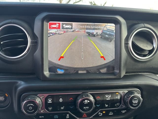 Used 2022 Jeep Wrangler Unlimited Sahara w/ Dual Top Group image 23