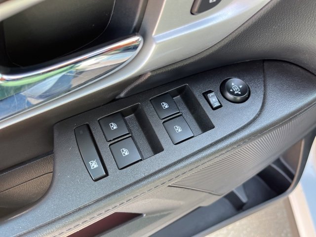 Used 2017 GMC Terrain SLE image 12