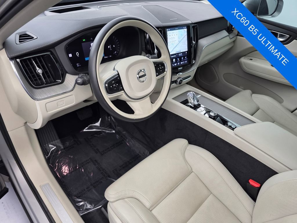 Used 2023 Volvo XC60 B5 Ultimate image 10